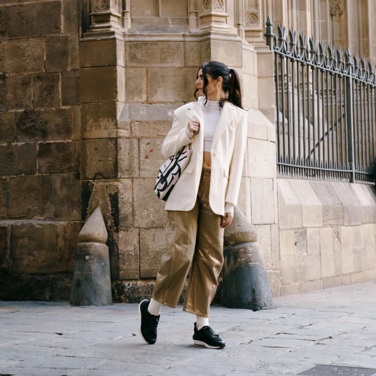 Kizik London Sneaker (Women) - Black Athletic - Casual - Lace Up - The Heel Shoe Fitters