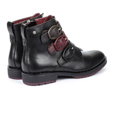 Pikolinos boots clearance black